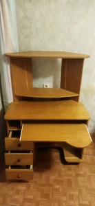 Компьютерный стол, 20руб