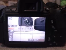 Зеркальный фотоаппарат Canon 600D