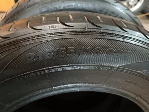 Шины летние, 4 шт. (б/у). R16. 215/65