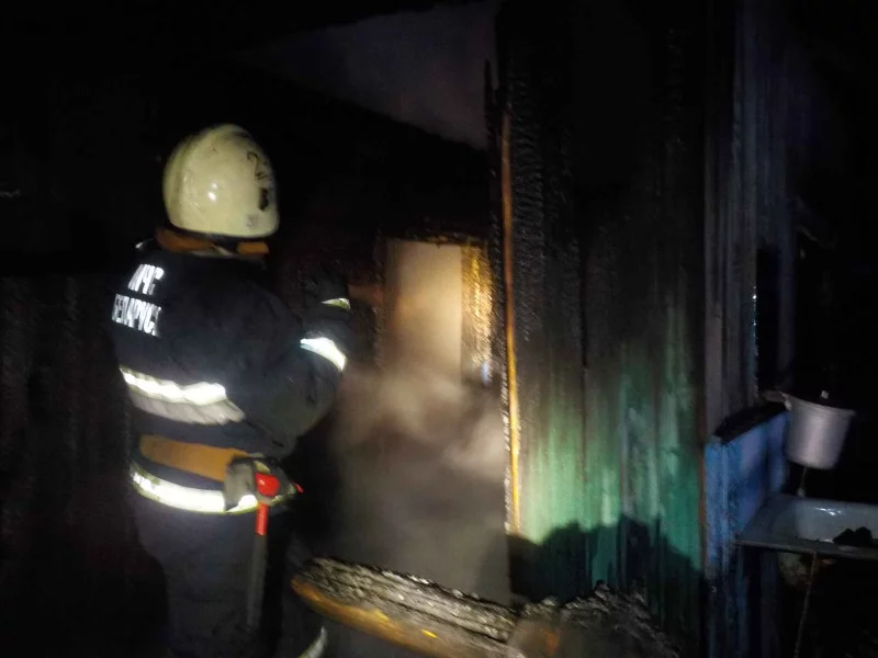 В деревне Виноградовка бобруйского района горела хозпостройка
