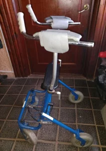 Ходунки для взрослых на 4-х колёсах