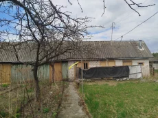 Продается 2 участка с коттеджем, гаражем и баней