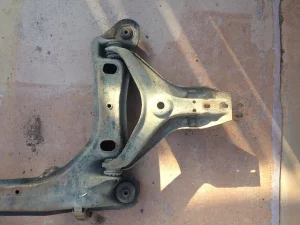 Передняя балка на Volkswagen Passat B2