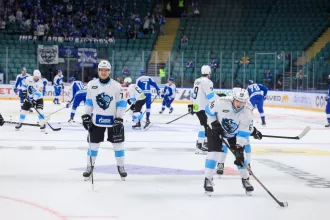 Спортивные выходные: матчи европейских чемпионатов и большой хоккей.
