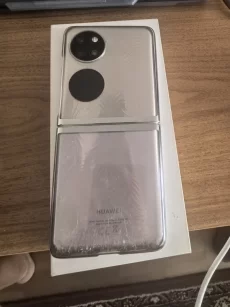 Huawei P50 pocket 1000р