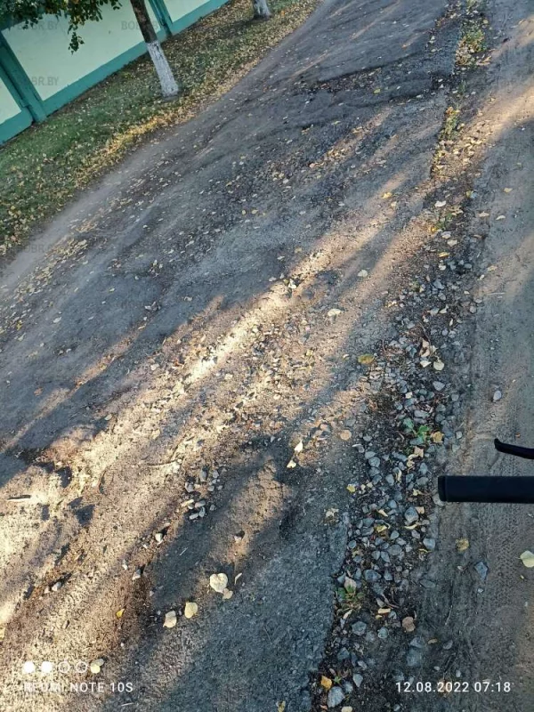 Тротуар на Агромаша, можно ноги сломать и колёса оставить.