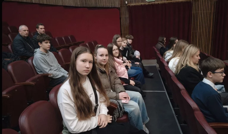 Учащиеся бобруйской гимназии №2 посетили премьерный показ фильма «Чернобыль. Живая земля»