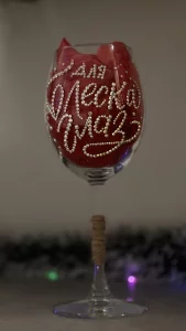 Бокалы инкрустированные стразами