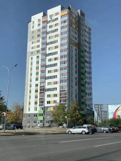 Уникальный вариант квартиры с отдельным выходом, в элитном доме