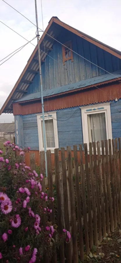 Дом с земельным участком