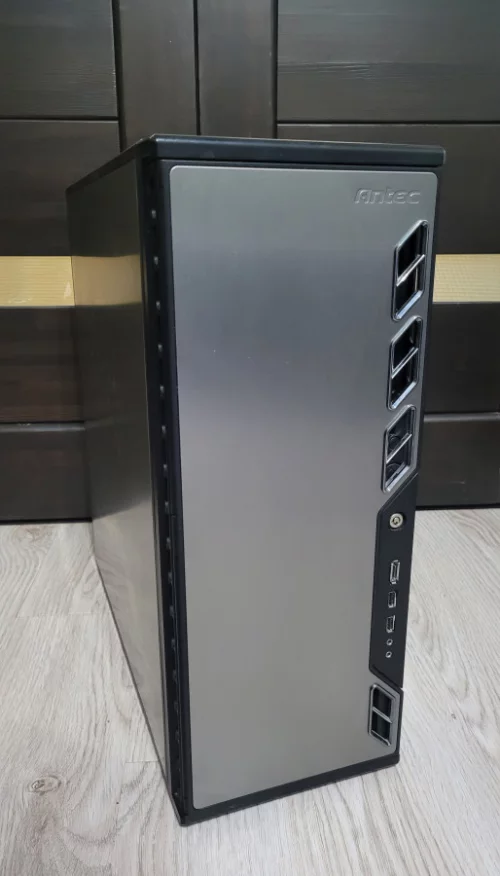 Корпус Antec