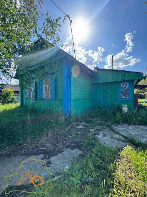 Крепкий, бревенчатый дом по пер. Бумажкова 1-й