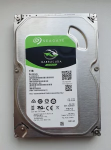 Жесткий дик 1000Гб