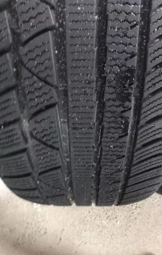 Продам покрышки зимние легковые 275/40/20 Continental