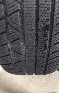 Покрышки зимние легковые 275/40/20 Continental