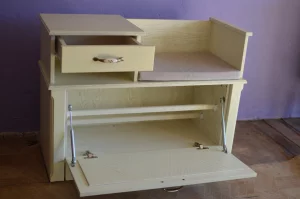 Комод из массива дуба