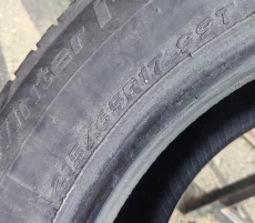 Резина зима 215 /65 r17