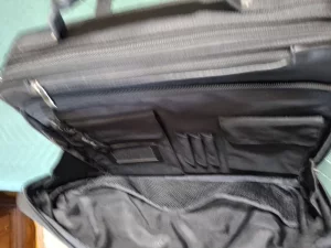 Сумку для ноутбука