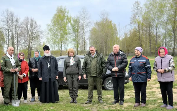 В деревне Осово Бобруйского района заложили сквер при храме преподобного Серафима Саровского
