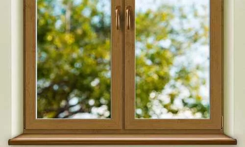 Пластиковые окна под дерево: преимущества и особенности