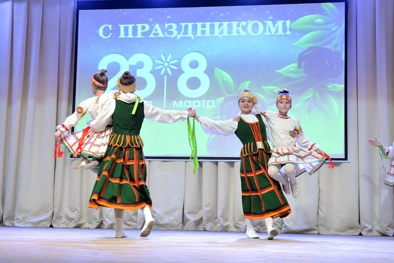 Работнікаў адукацыі Бабруйскага раёна павіншавалі са святамі