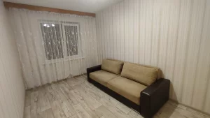 3 квартиру. 6 микрорайон, длительный срок