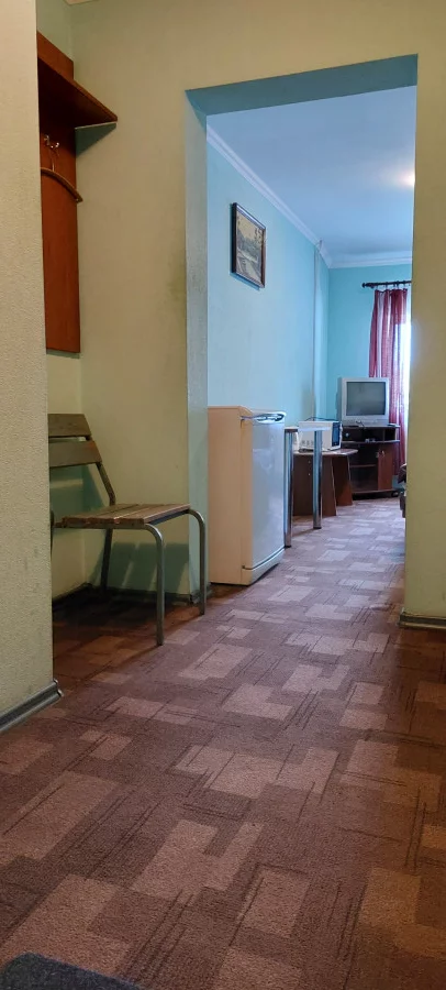 1-а комнатная на длительный срок в центре