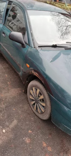 Митсубиси каризма 1.6 бензин