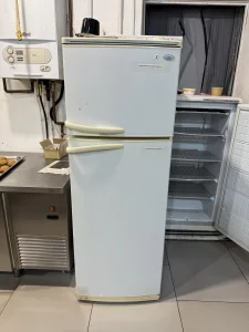 Холодильник 270р