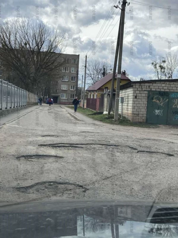 Каждый день,езжу в сад,машина просто может там оставить,колёса или подвеску,не говоря о,том,что и ходить невозможно.Интернациональная 34 б.