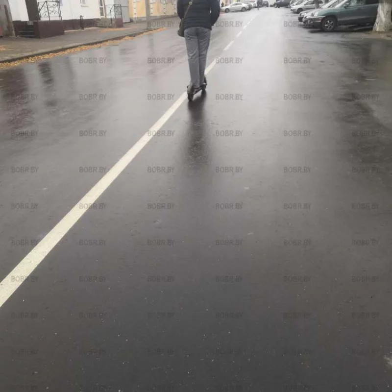 Нарушитель в движении