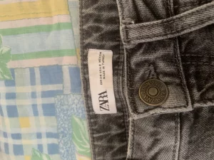 Продам женские фирменные джинсы
