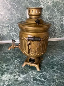 Самовар электрический 80 рублей