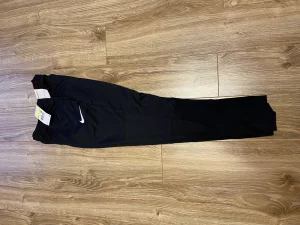 Штаны Nike новые S