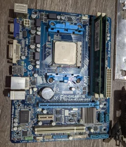 Материнская плата с AMD A8