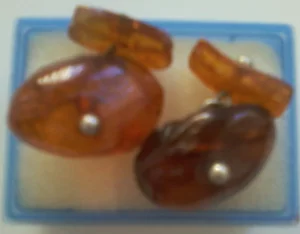 К 23 февраля - запонки из натурального янтаря