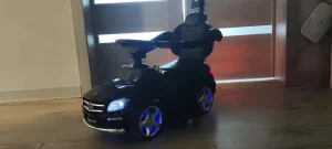 Детская машинка Каталка, толокар RiverToys Mercedes-Benz GL63
