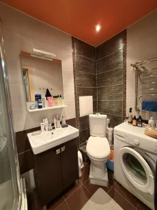 2- комнатная квартира с ремонтом в центре города