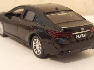 Коллекционная/ детская машинка Toyota Camry