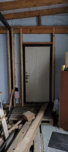 Не достроенный дом с участком 25 соток в д. Ломы