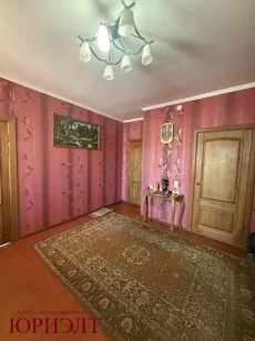 2-этажный жилой дом в самом центре города!