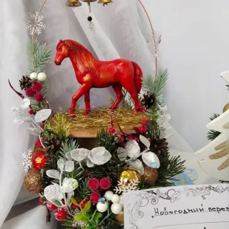 Уникальные новогодние работы представили участники конкурса в колледже им. Ларина