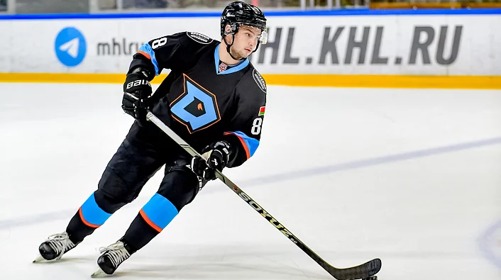 Александр Яценко признан лучшим защитником 11-й недели МХЛ