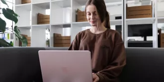 Ажиотаж не стихает: у Apple раскупили все MacBook Neo