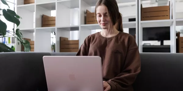 Ажиотаж не стихает: у Apple раскупили все MacBook Neo