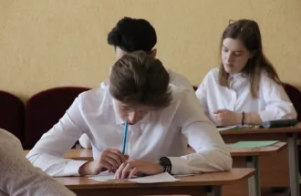 Минобразования смягчило правила оценки по русскому и белорусскому языкам