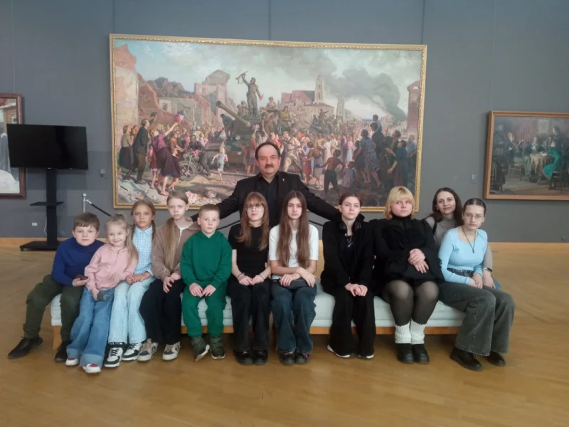 Юные художники Бобруйской ИЗО-студии «Радуга» в гостях в Национальном художественном музее РБ и не только…