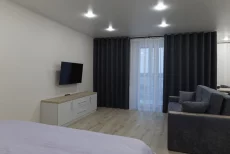 Студия премиум класса в центре в новом доме на сутки, часы