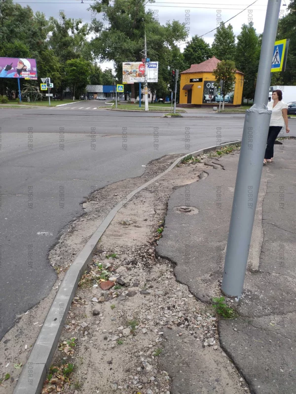 Лето подходит к концу, а перекресток на улице минская и Орджоникидзе ещё не сделали! Ломать не строить!