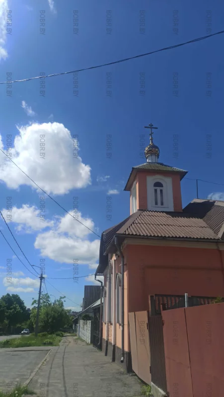 Купола в заливе солнце. Церковь К. Маркса